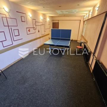 Osijek, Vatrogasno naselje, stambeno-poslovna kuća, 160 m2