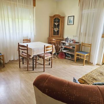 OTOČAC, kuća 198 m2, okućnica 1.544 m2