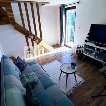 Otok Cres, dvojna kuća, 60m2