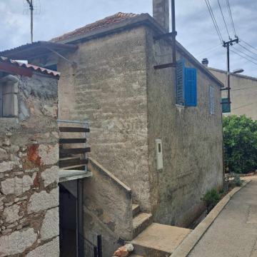 OTOK KAPRIJE, ŠIBENIK - Kamena kućica 150 m od mora