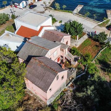 OTOK UGLJAN, LUKORAN – PRVI RED DO MORA