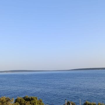 Pag, Mandre, 30m od mora, 2. red, apartman 57,30 m2 s pogledom na more