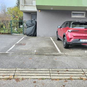 Parkirno mjesto, Radmanovečka, Novi Zagreb