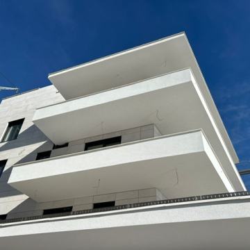 PEĆINE - 1. red do mora, luksuzna novogradnja