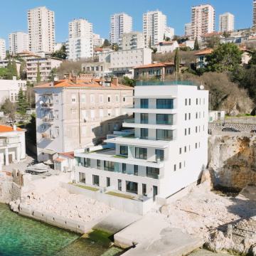 PEĆINE - 1. red do mora, luksuzna novogradnja