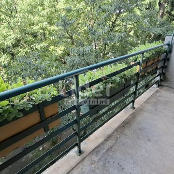 PEĆINE-3SKL stan na prekrasnoj lokaciji.