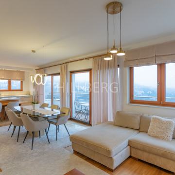 PENTHOUSE S PREKRASNIM OTVORENIM POGLEDOM