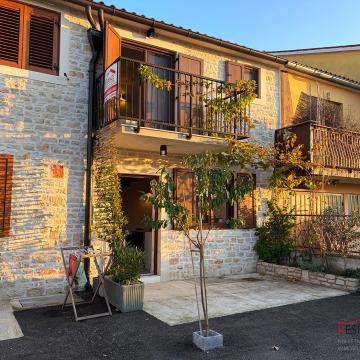 Peroj, kamena kuća u nizu, Ekskluzivna prodaja