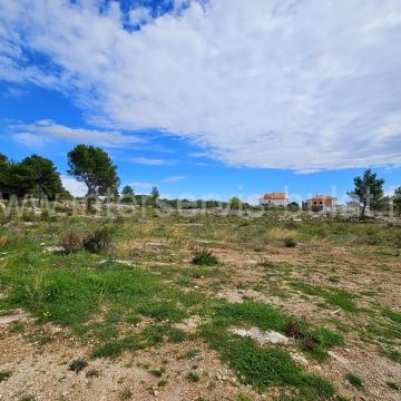 .::: Perspektivno građevinsko zemljište u Tribunju :::.