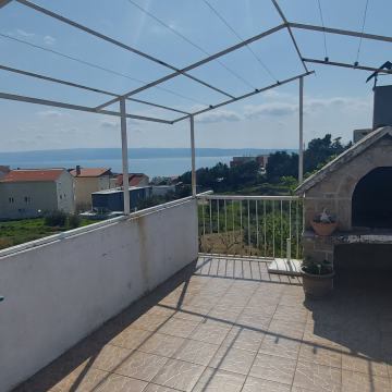 PODSTRANA- KUĆA-3 STANA- 11 SOBA +GARAŽA+ 2 PODRUMA