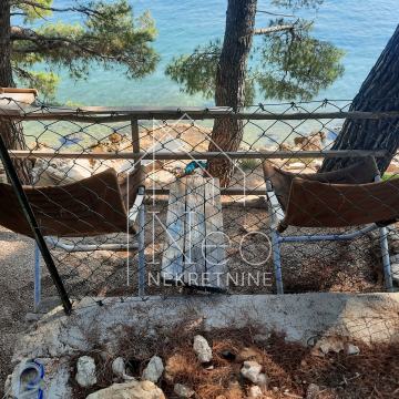 Poljoprivredno zemljište, prvi red do mora