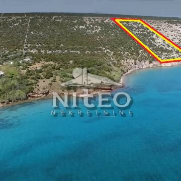 STARA NOVALJA ZEMLJIŠTE ZA KAMP, 12440 m2, 1. RED DO MORA!