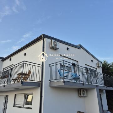 Posedarje,2-soban apartman na 1 katu(A4)43m2 s vrtom i parkingom