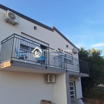 Posedarje,2-soban apartman(A2)43m2 s velikim vrtom i parkingom