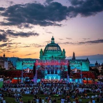 POSLOVNI PROSTOR 140 m2 - ATRAKTIVNA LOKACIJA!