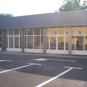 Poslovni prostor u centru Ivanca, Trg hrvatskih ivanovaca 9, P=88 m2