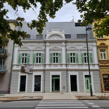 Poslovni prostor 90 m2 u strogom centru Crikvenice za razne namjene