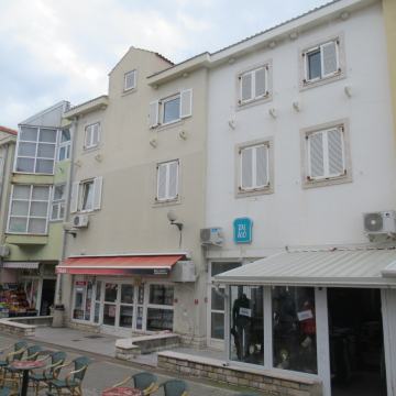 Poslovni prostor, Mali Palit-Rab, 105,69 m²