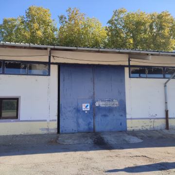 Poslovni prostor: Osijek, skladišni/radiona, 225 m2