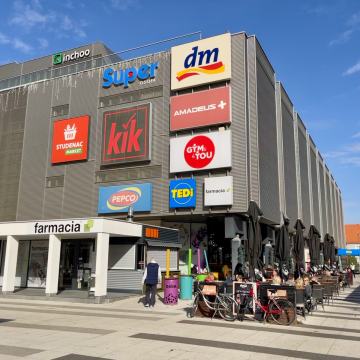 Poslovni prostor: Osijek, trgovina, 161m2