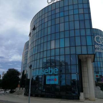 Poslovni prostor: Pula, uredski, 18,40 m2 - 36,70 m2 3. kat (iznajmlji