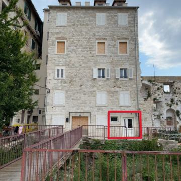 Poslovni prostor: Split, 10 m2