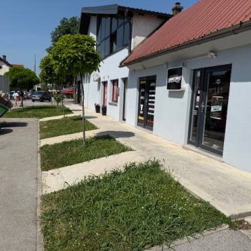 Poslovni prostor: Zabok, ured ,trgovina, 18 m2