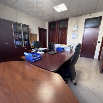 POSLOVNI PROSTOR,ZAGREB,PRODAJA, SREDIŠĆE 92 m2