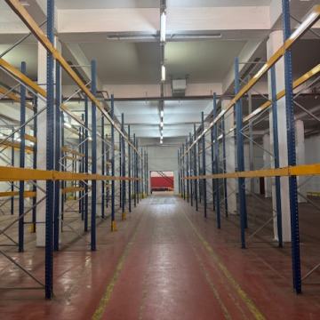 Poslovni prostor: Zagreb ,SLAVONSKA  AV. SKLADIŠTE , 1400 m2