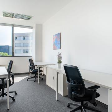 Privatni uredski prostor za 3 osobe na lokaciji Regus City centre