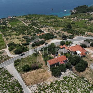 PELJEŠAC - Kamena Kuća sa Spektakularnim Pogledom na More (90m2)