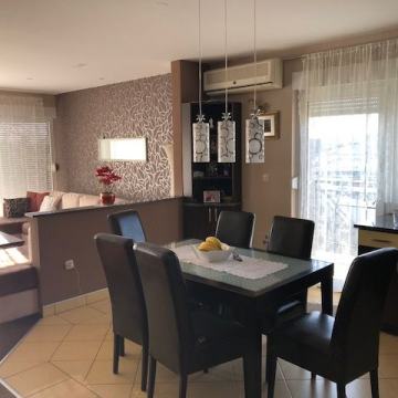 PREDIVAN, LUKSUZAN, DVOETAŽNI STAN- Vinkovci, 220 m2 (prodaja)