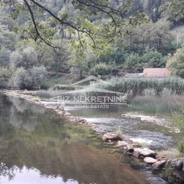 PREDIVNO IMANJE-  ZA ROBINZONSKI TURIZAM-Toćak - Slunj, 20000 m2