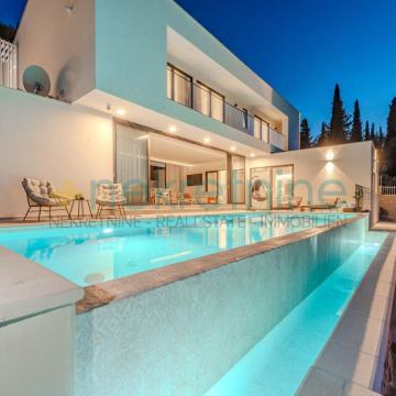 Preko, Villa na osami, panoramski pogled na more, 300m2