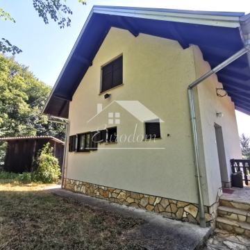 Prekrasna kuća okružena prirodom - blizina Tuheljskih Toplica