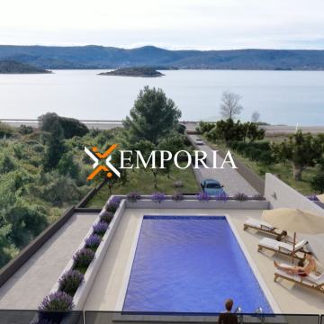 Prekrasno zemljište u prvom redu do mora u Svetom Petru!