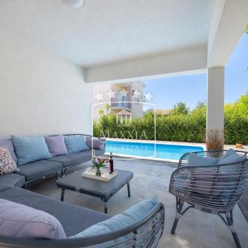 Privlaka - 2 vrhunska objekta s bazenom, PRILIKA! 495000€
