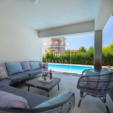 Privlaka - 2 vrhunska objekta s bazenom, prilika!! 549000EUR