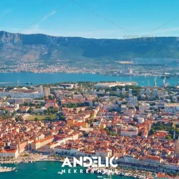 JEDINSTVENA STAMBENA PRIZEMNICA S DVORIŠTEM - LOVRET SPLIT