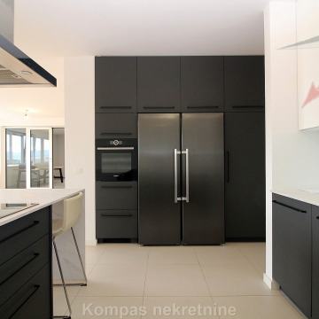 Prodaja, 5-soban stan, Novi Zagreb, Središće, Ul. Julija Knifera 188m2