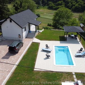 Prodaja, kuća s bazenom, Krapina, Petrovsko, Štuparje, 100 m2