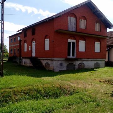 PRODAJA Kuća: Petrijevci, A.M.Reljkovića, katnica, 400 m2