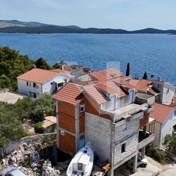 PRODAJA – Kuća roh-bau, 3 etaže, Brodarica, Šibenik