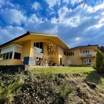 PRODAJA, KUĆA, SVETA NEDELJA, 690m2, parcela 1150m2