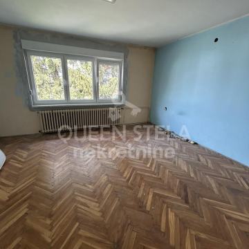 PRODAJA! Kuća Varaždin 165 m2, poslovna zgrada 118 m², novi PVC!