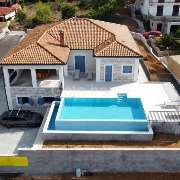 PRODAJA - LUKSUZNA VILA  230 m2 - HVAR (JELSA)