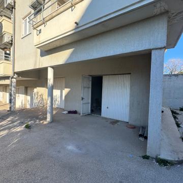 PRODAJA !!! skladište povezano sa garažom_ Pazdigradska 72 i 74, Split