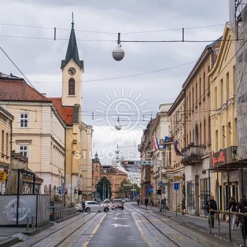 PRODAJA, STAN, FRANKOPANSKA 64 m2 ZA RENOVACIJU!