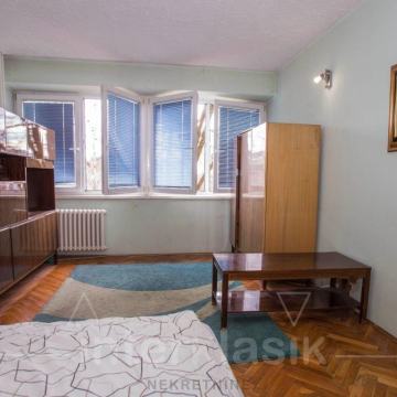 REZERVIRANO - stan: Zagreb (Gajnice), 2 sobni, 3.kat, lođa, spremište