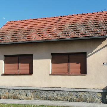 Prodaje se kuća u Slatini površine 103.00 m2